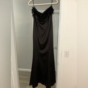 Lulus - Black gown